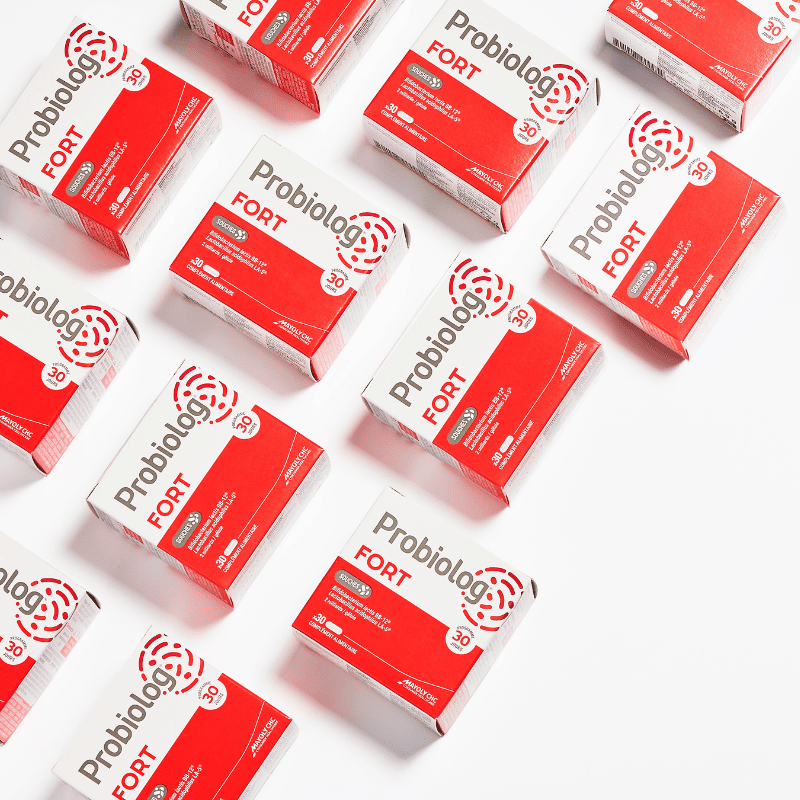 Plusieurs Probiolog FORT sur un fond blanc